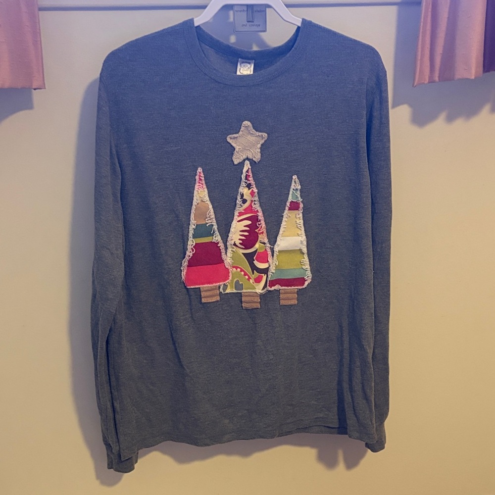 Festive Christmas Gray Long Sleeve Shirt with Colorful Tree Design